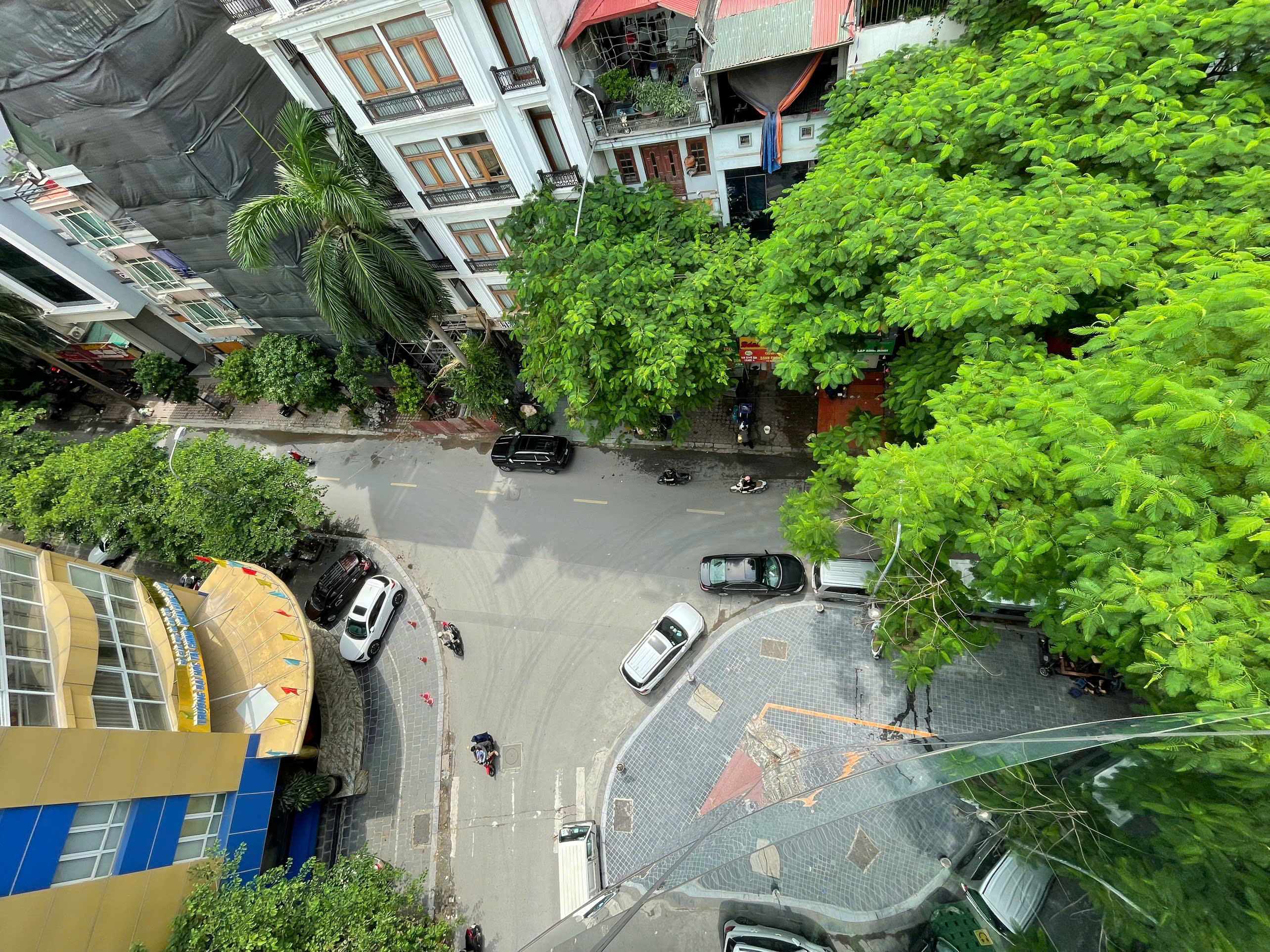 cho-thue-toa-nha-mat-pho-29-dich-vong-hau-cau-giay-2
