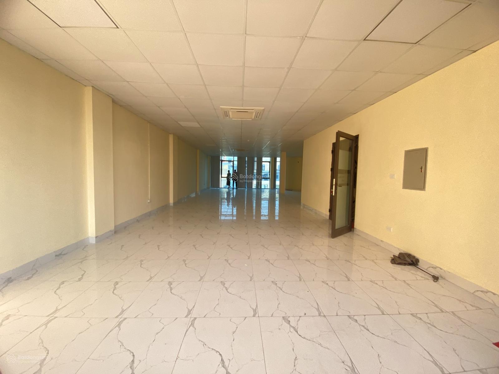 cho-thue-van-phongmat-bang-115m-khuc-thua-du-view-kinh-setup-linh-hoat-4